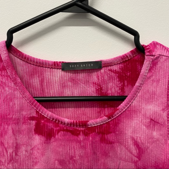 ✨NEW✨ SUPER STRETCHY TIE DYE PINK SHIRT - Picture 2 of 5